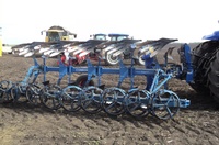 demo-tur-new-holland-2014-v-sumskoi-oblasti-12-15