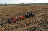 demonstratsiia-kuhn-performer-4000-251-3