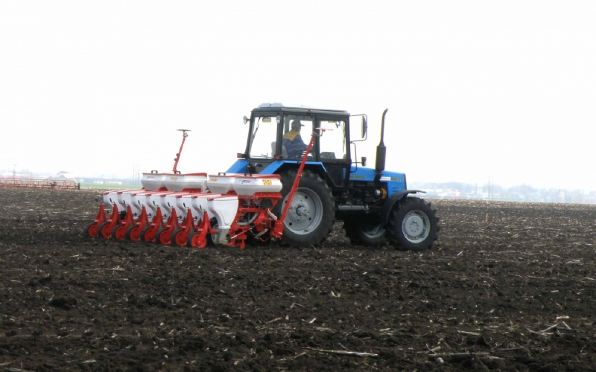 pnevmaticheskaia-propashnaia-seialka-planter-a8-agromaster-ru-2