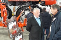 tekhnotorg-vziav-uchast-u-vistavtsi-agrokompleks-115-12